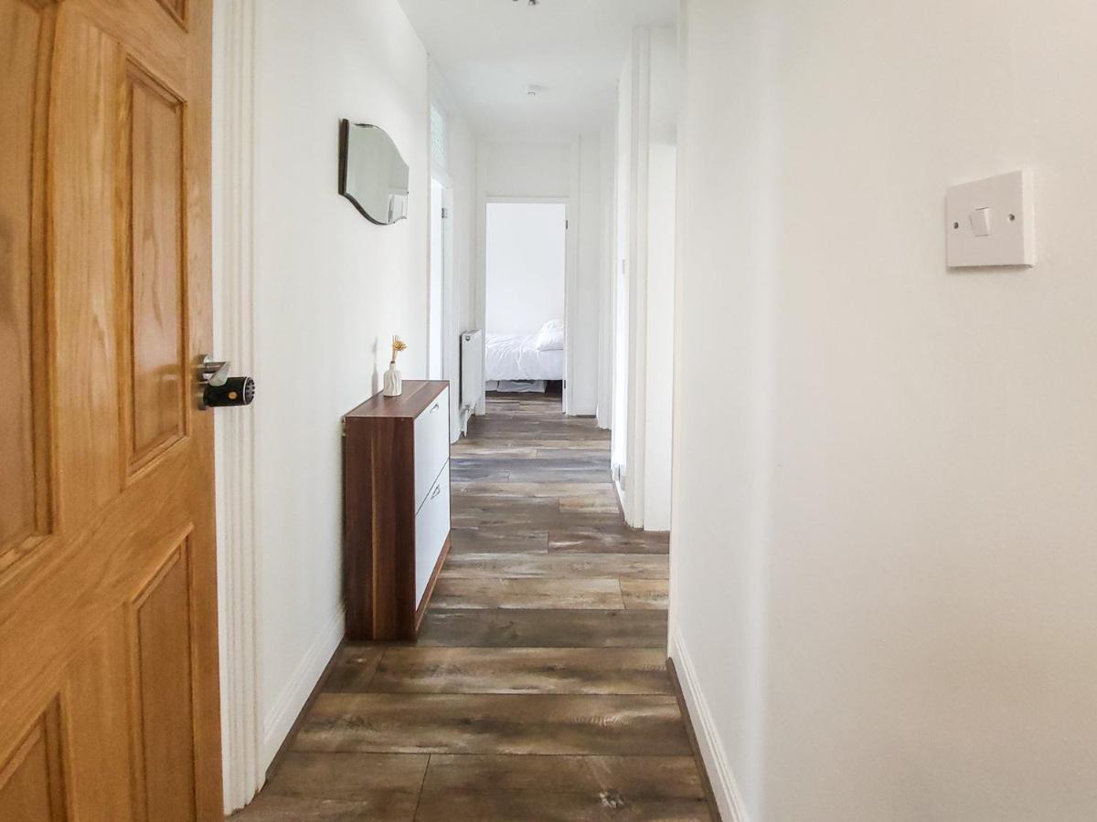 Great Spacious 2 Bedroom Flat Гендон Екстер'єр фото